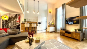 Brand New sunny apartment on Andrássy street